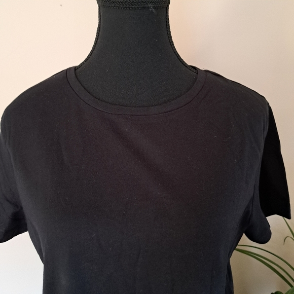 Bench Women's Tee 100% Cotton T-shirt Black Medium NWOT - Picture 6 of 12
